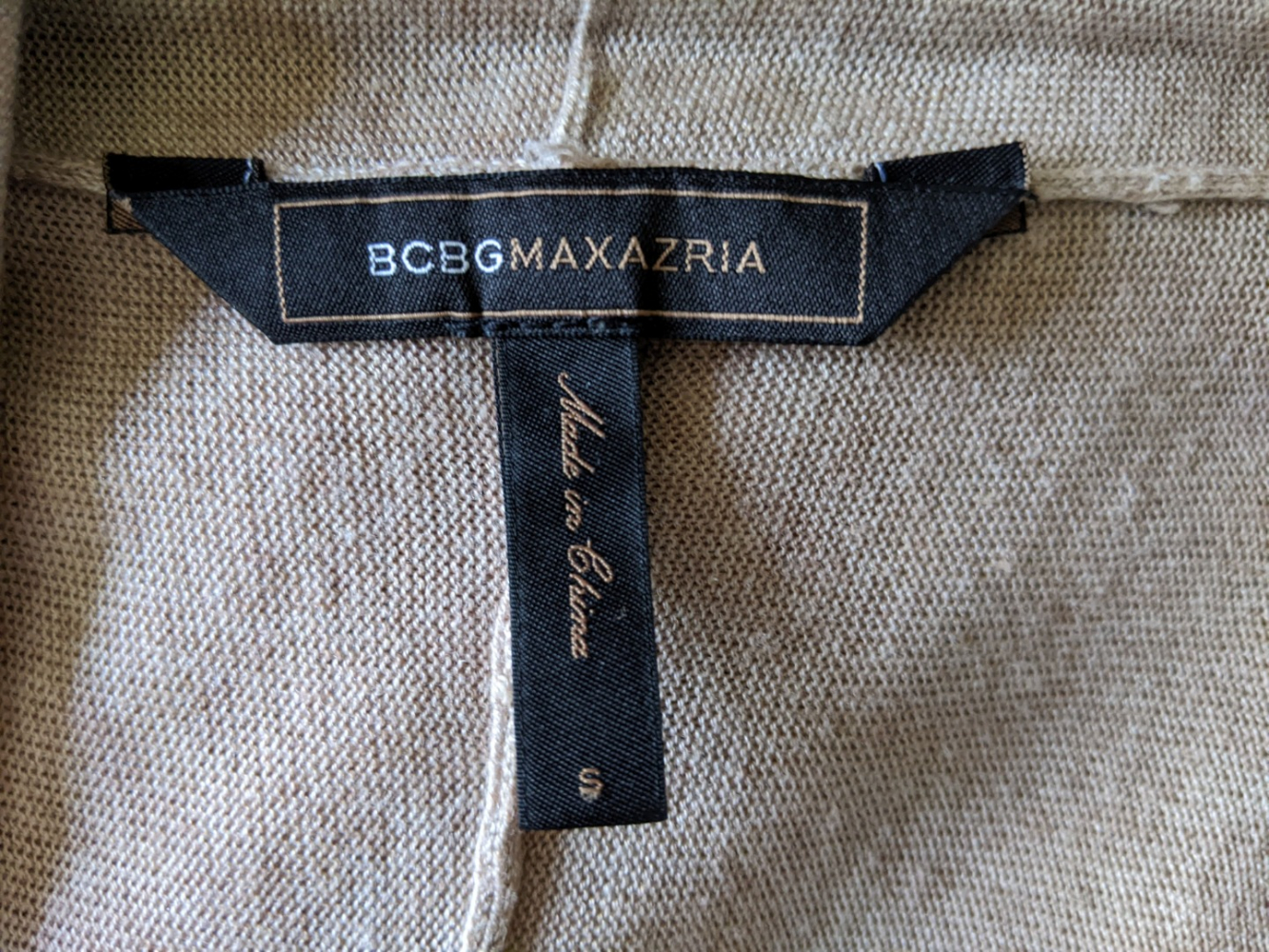 BCBG Max Azria Feiner Cardigan aus Seidenstrick S