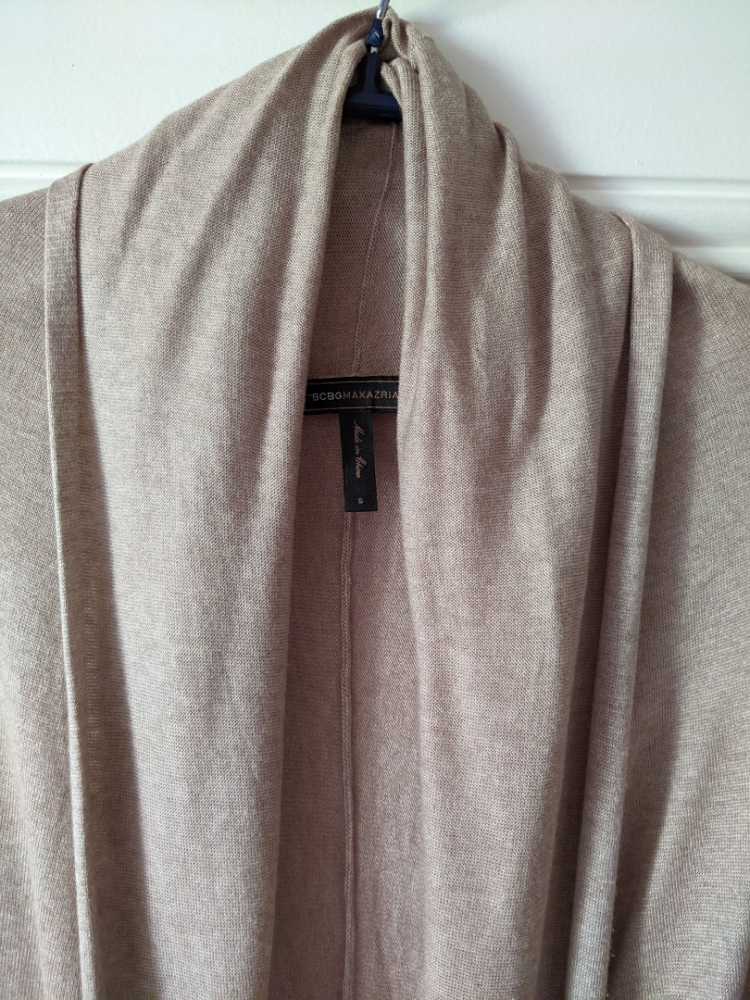 BCBG Max Azria Feiner Cardigan aus Seidenstrick S