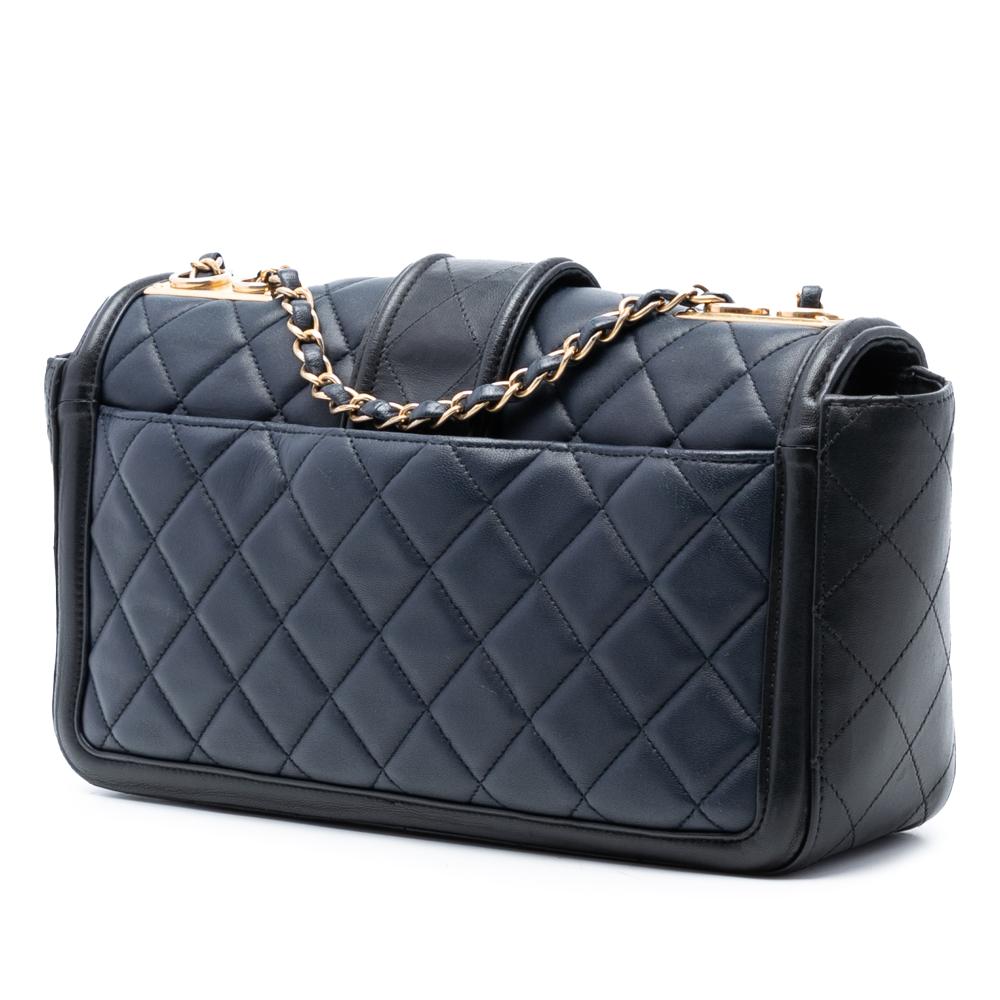 Chanel B Chanel Blue Navy Lambskin Leather Leather Large Bicolor Quilted Lambskin Elegant CC Flap France