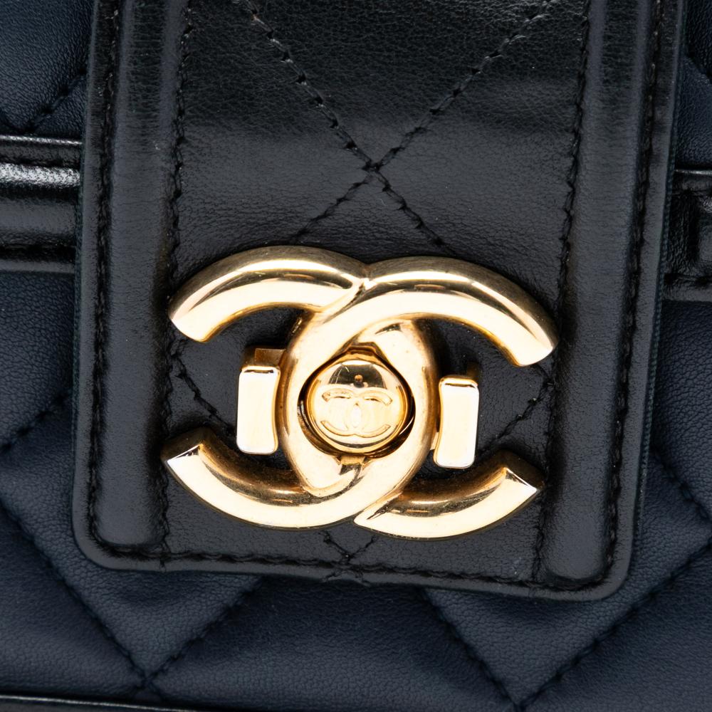 Chanel B Chanel Blue Navy Lambskin Leather Leather Large Bicolor Quilted Lambskin Elegant CC Flap France