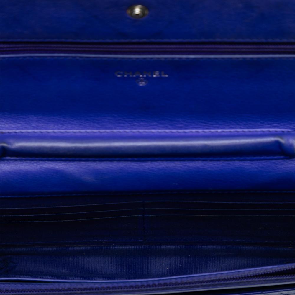 Chanel B Chanel Blue Calf Leather CC Quilted skin Fancy Wallet On Chain Italy