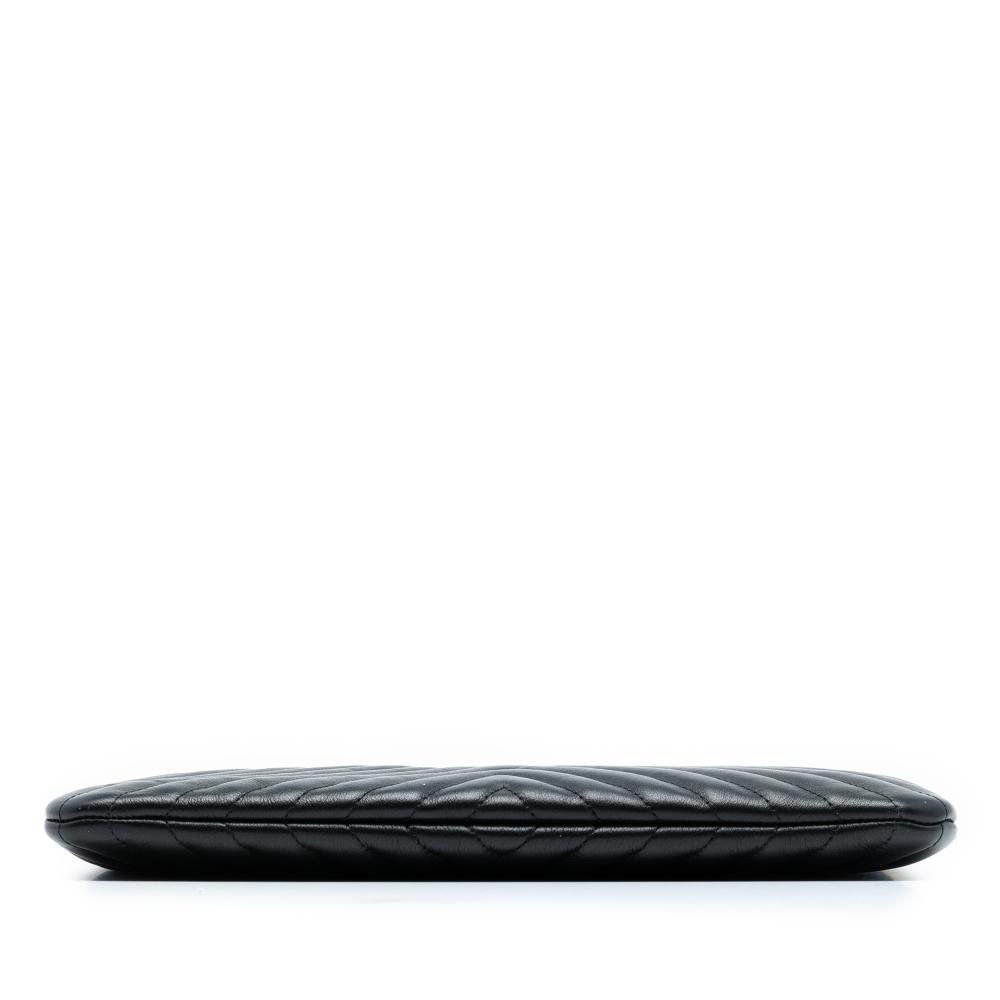 Chanel AB Chanel Black Calf Leather Medium Diagonal Chevron skin Tassel O Case Clutch Italy