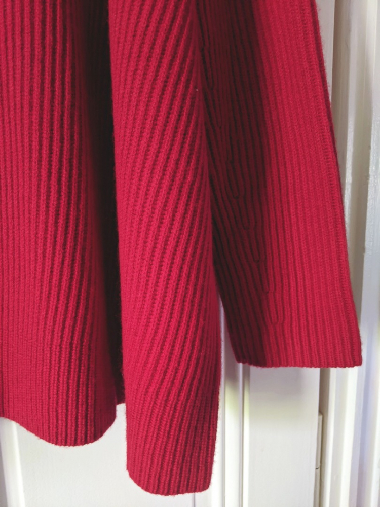 Rundholz Strickjacke in tiefem Rot aus 100% Schurwolle TU