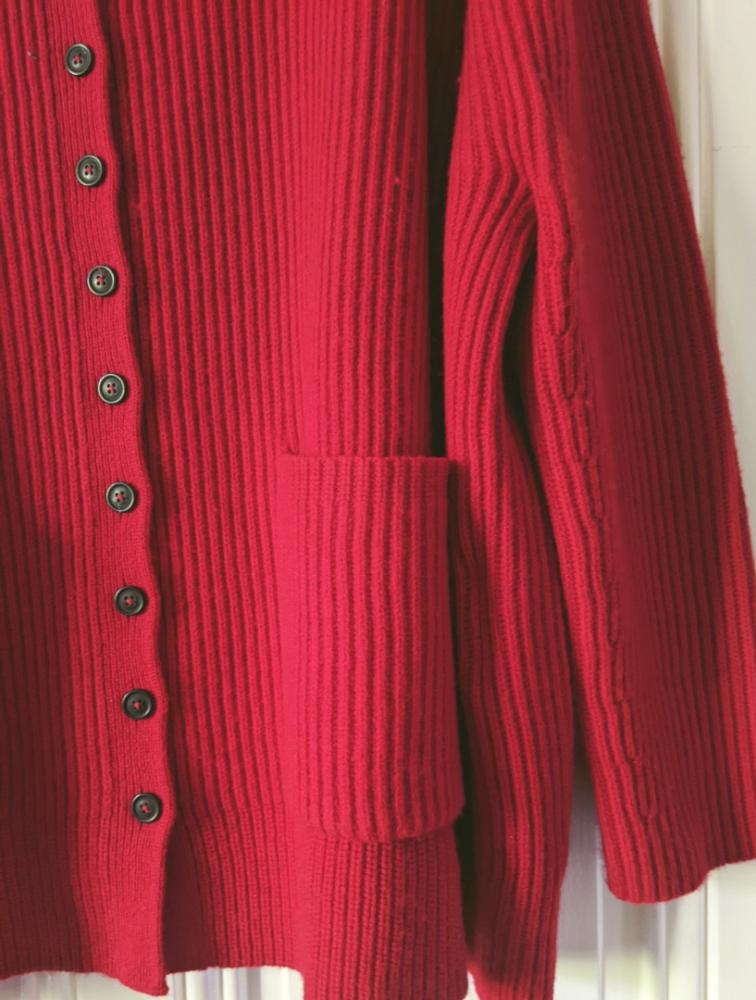 Rundholz Strickjacke in tiefem Rot aus 100% Schurwolle TU