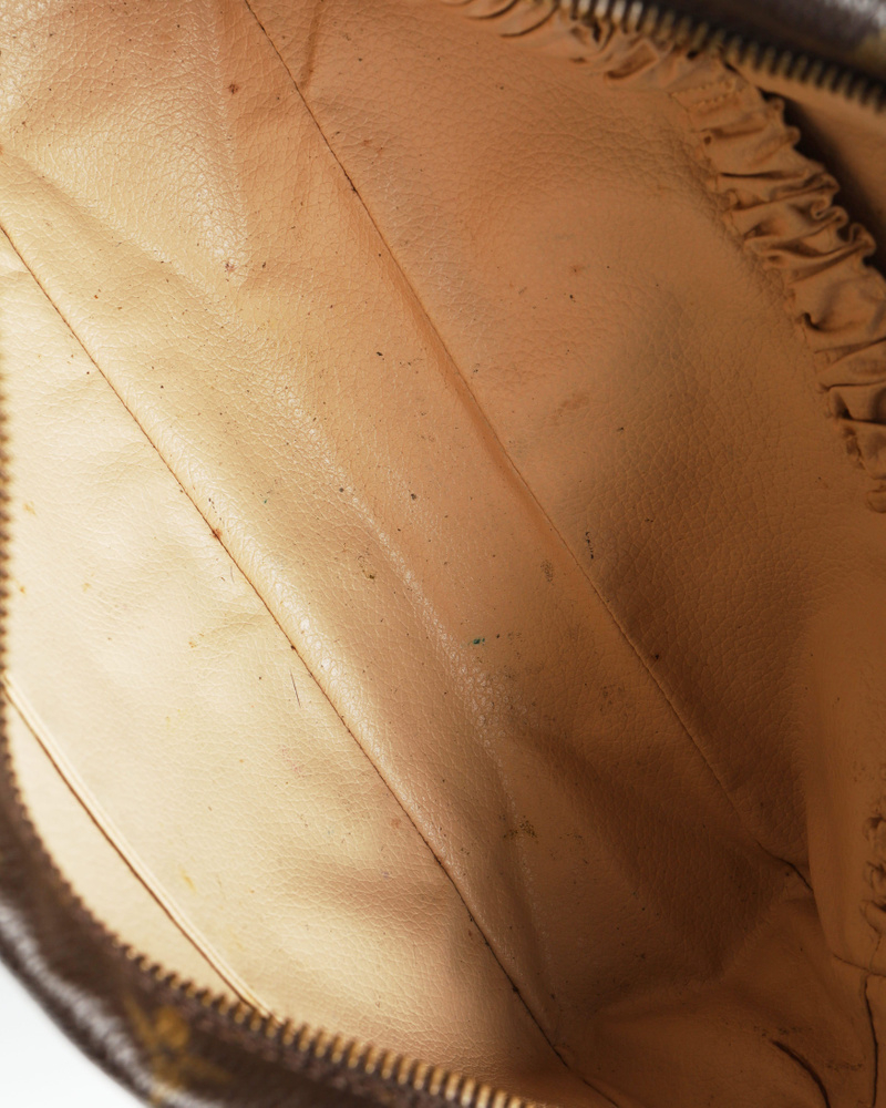 Louis Vuitton Monogram Trousse Toilette 28