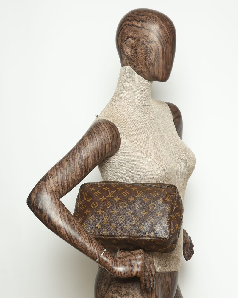 Louis Vuitton Monogram Trousse Toilette 28