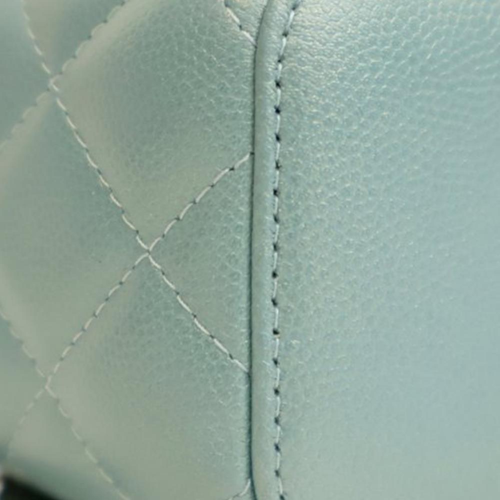 Chanel Green Mini Quilted Iridescent Caviar Pearl On Top Vanity Case With Chain Italy