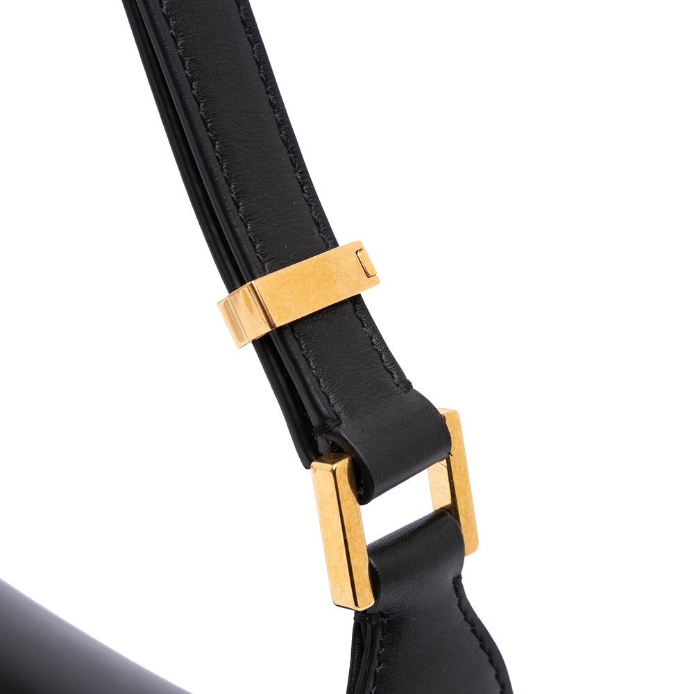 Valentino B Valentino Black Calf Leather Medium Vlogo Chain Shoulder Bag Italy