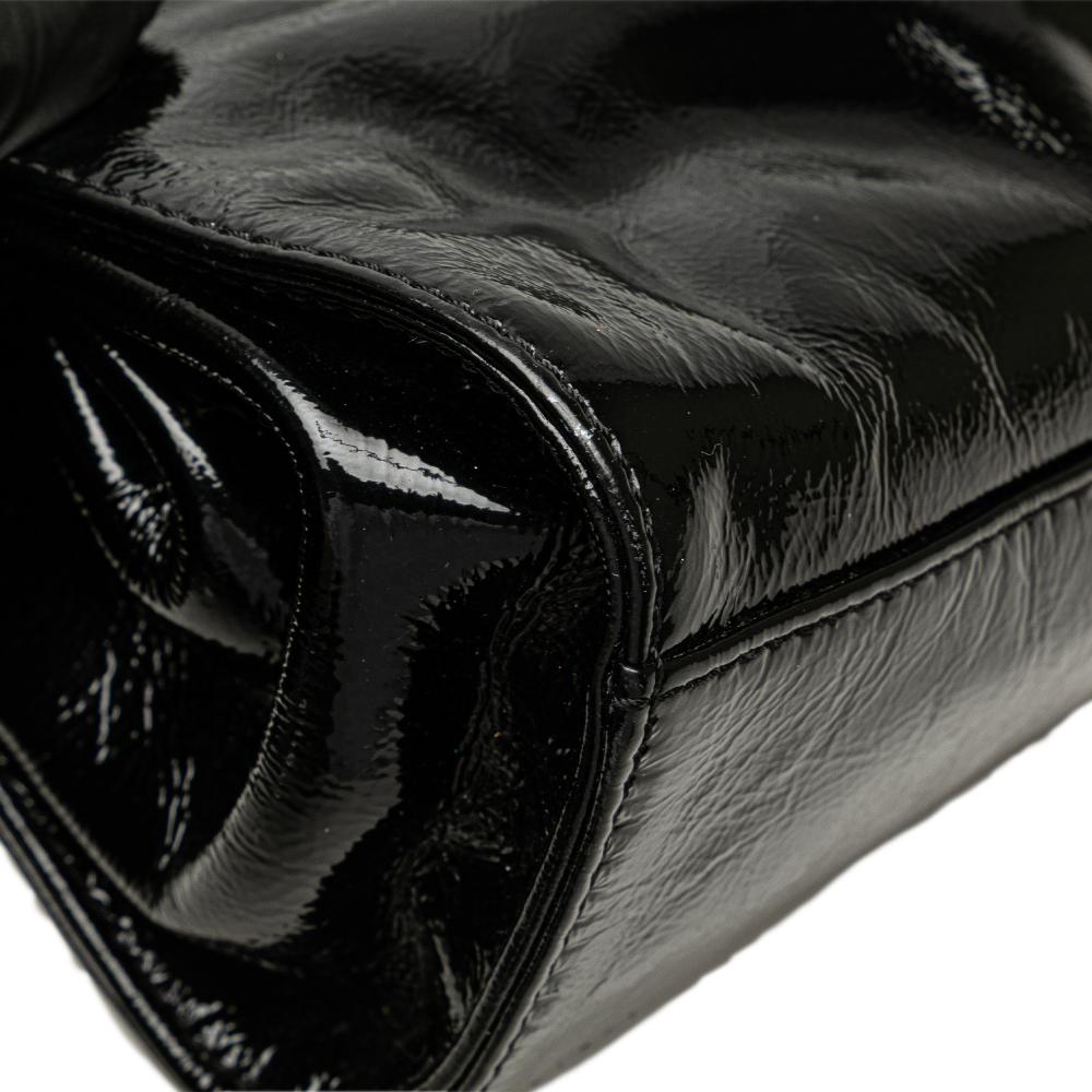 Chanel B Chanel Black Patent Leather Leather Patent Mademoiselle Lock Convertible Wrist Clutch France