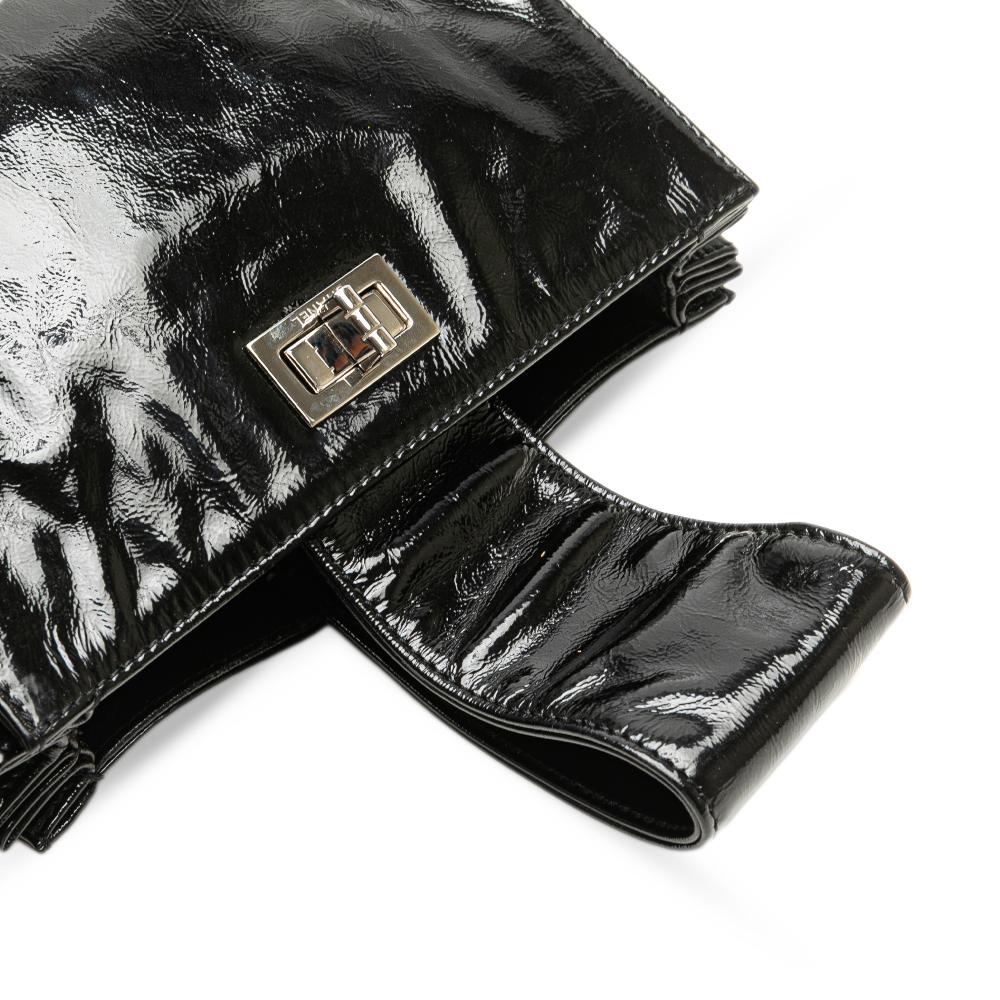 Chanel B Chanel Black Patent Leather Leather Patent Mademoiselle Lock Convertible Wrist Clutch France