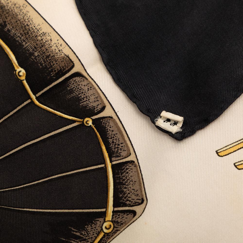 Hermès B Hermès White Ivory Silk Fabric Les Voitures a Transformation Scarf 90 France