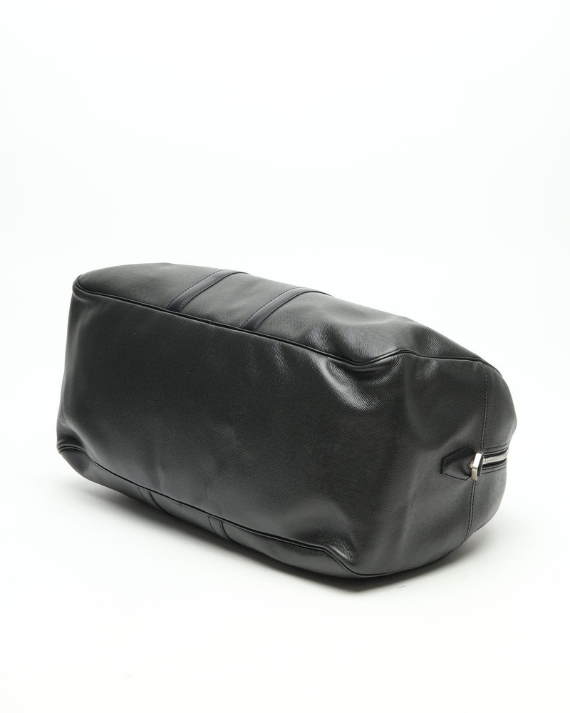 Louis Vuitton Taiga Kendall GM Weekend Bag