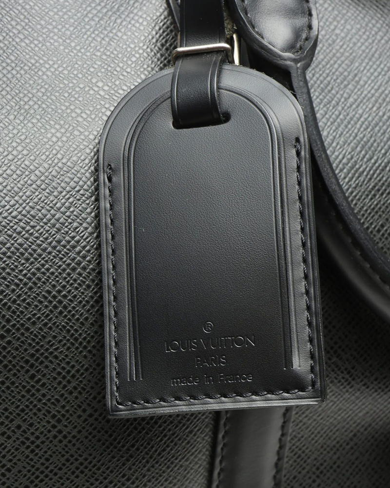 Louis Vuitton Taiga Kendall GM Weekend Bag