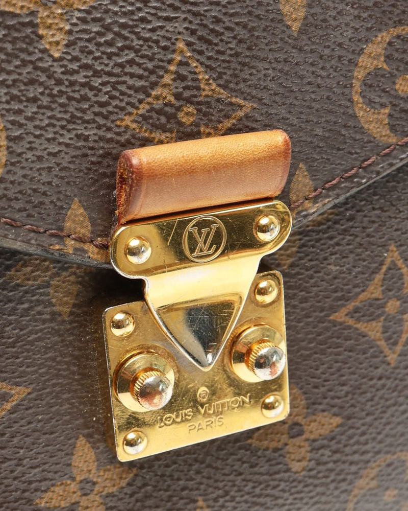Louis Vuitton Monogram Pochette Metis Bag