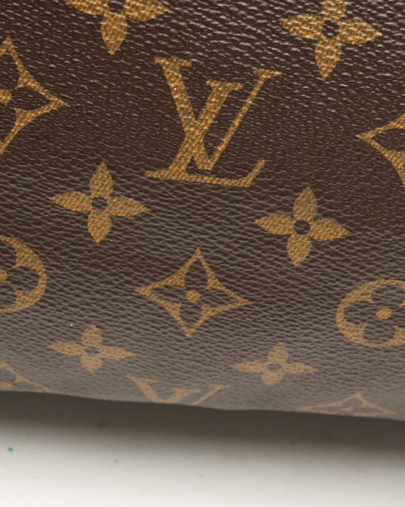Louis Vuitton Monogram Speedy Bandoulière 25 Bag