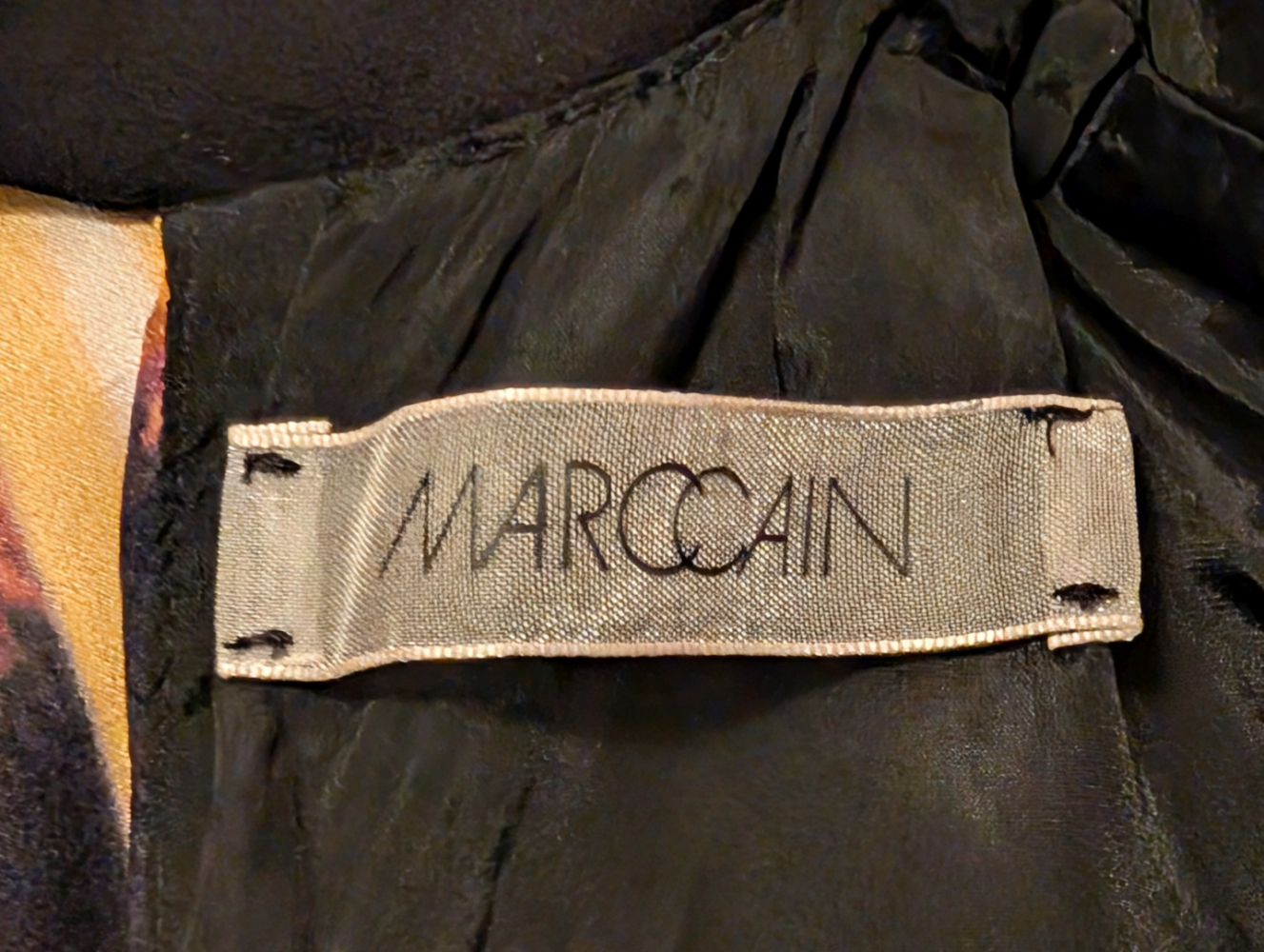 Marc Cain Robe soyeuse au sublime imprimé 34-36