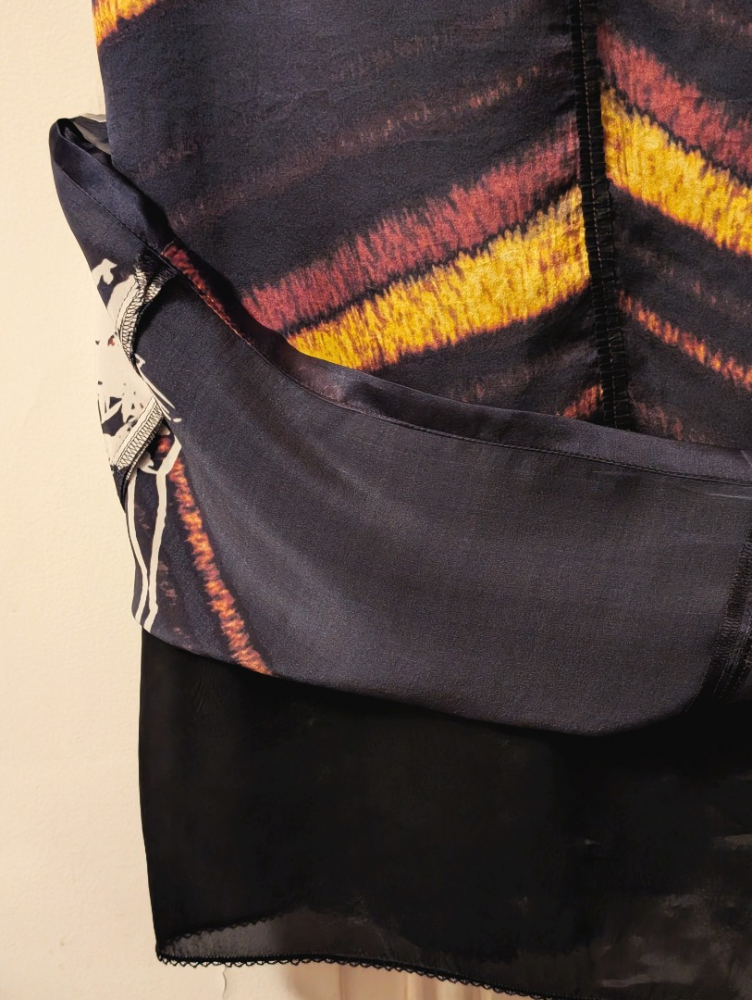 Marc Cain Robe soyeuse au sublime imprimé 34-36