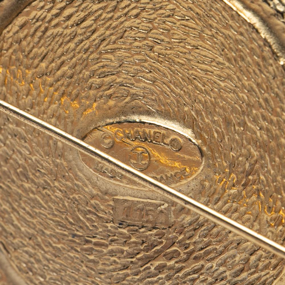 Chanel B Chanel Gold Gold Plated Metal 31 Rue Cambon Round Brooch France