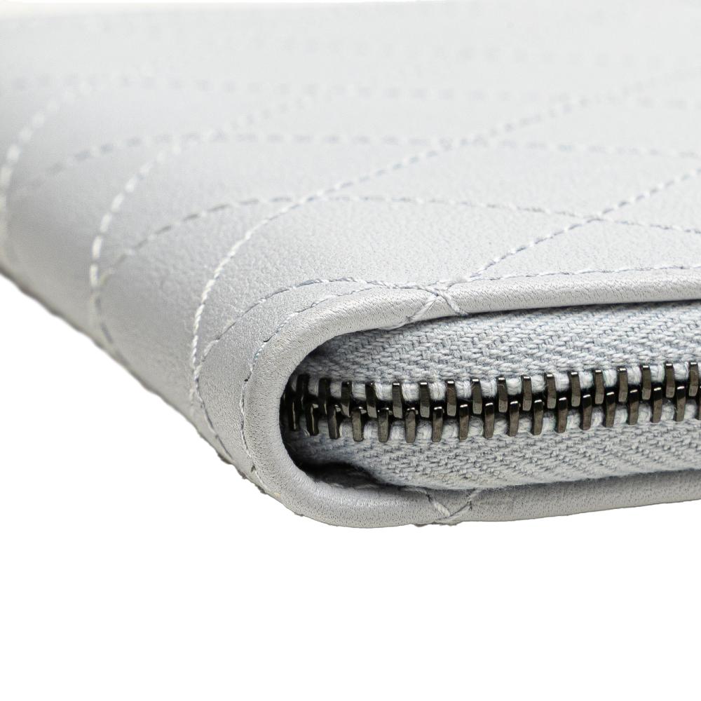 Chanel AB Chanel Gray Light Gray Calf Leather CC Quilted skin Zip Wallet Italy