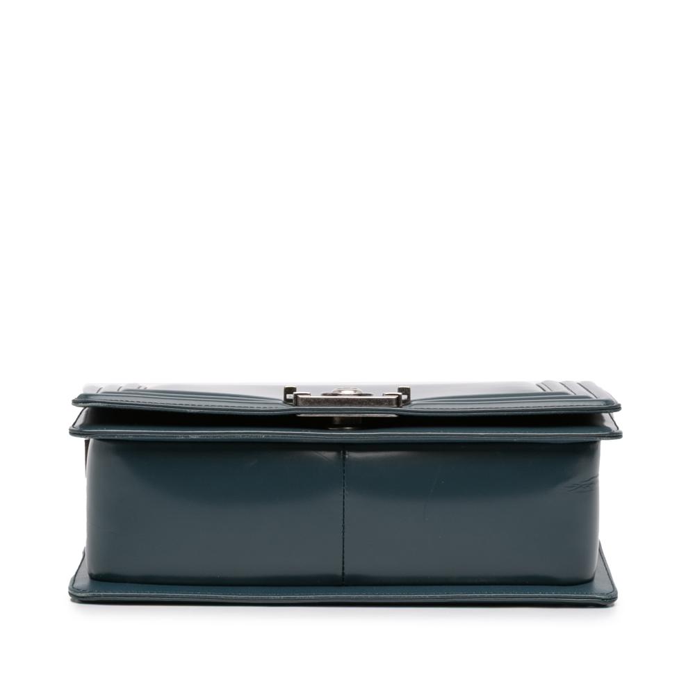 Chanel AB Chanel Blue Navy Calf Leather Old Medium Glazed skin Boy Flap France