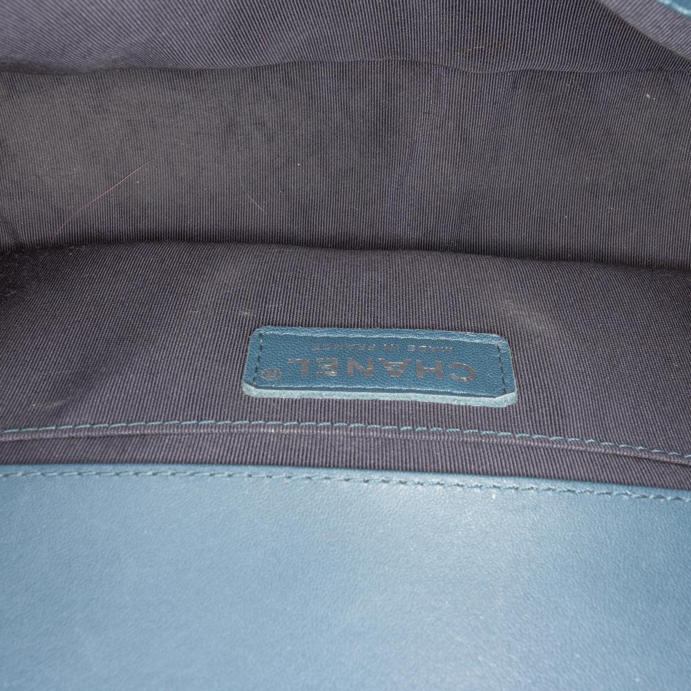 Chanel AB Chanel Blue Navy Calf Leather Old Medium Glazed skin Boy Flap France