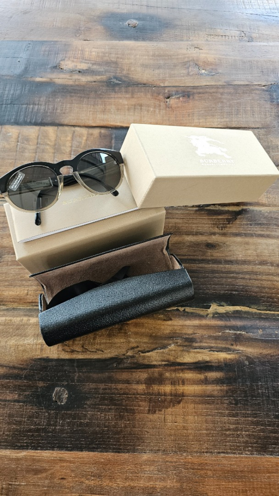 Burberry Sun UV protection