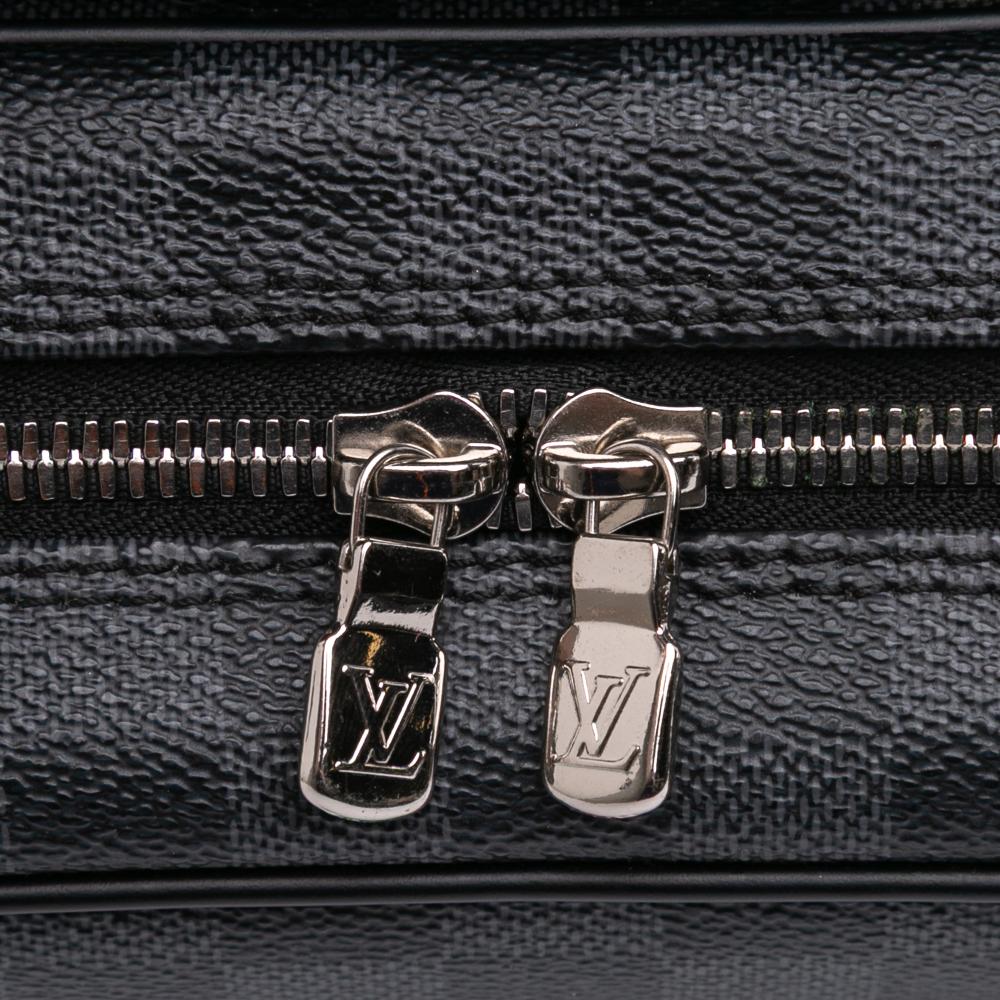 Louis Vuitton B Louis Vuitton Black Damier Canvas Canvas Damier Graphite Hanging Toiletry Kit Pouch France