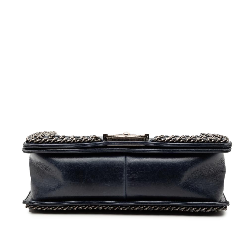 Chanel B Chanel Blue Navy Calf Leather Old Medium Quilted Glazed skin Chain Around Boy Flap Italy