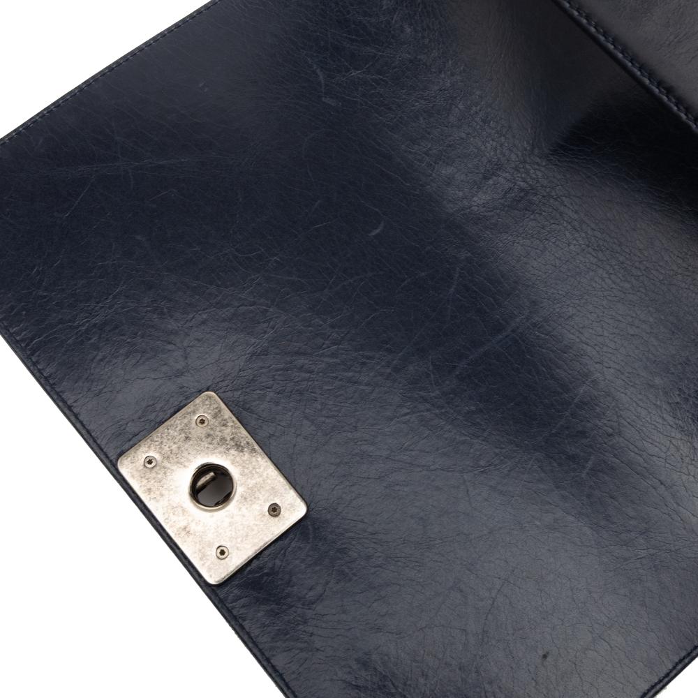 Chanel B Chanel Blue Navy Calf Leather Old Medium Quilted Glazed skin Chain Around Boy Flap Italy