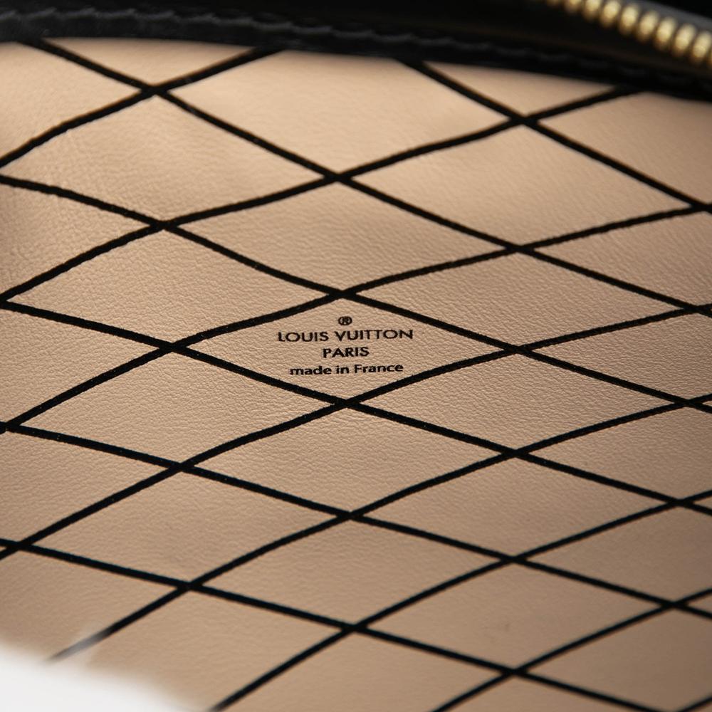 Louis Vuitton B Louis Vuitton Blue Epi Leather Leather Epi Trunk Clutch France