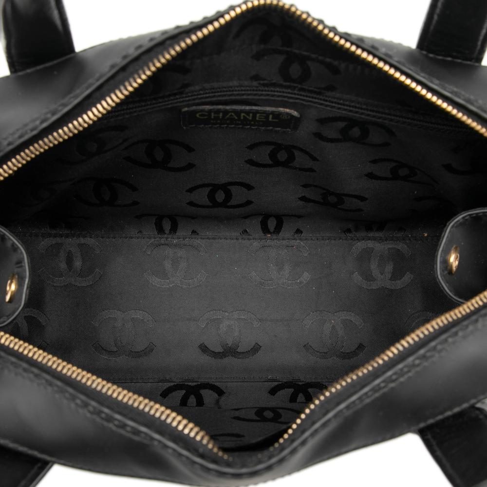 Chanel B Chanel Black Calf Leather CC Quilted skin Wild Stitch Handbag Italy