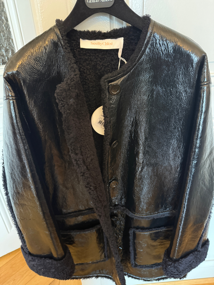 See By Chloé Mantel aus Schafsfell