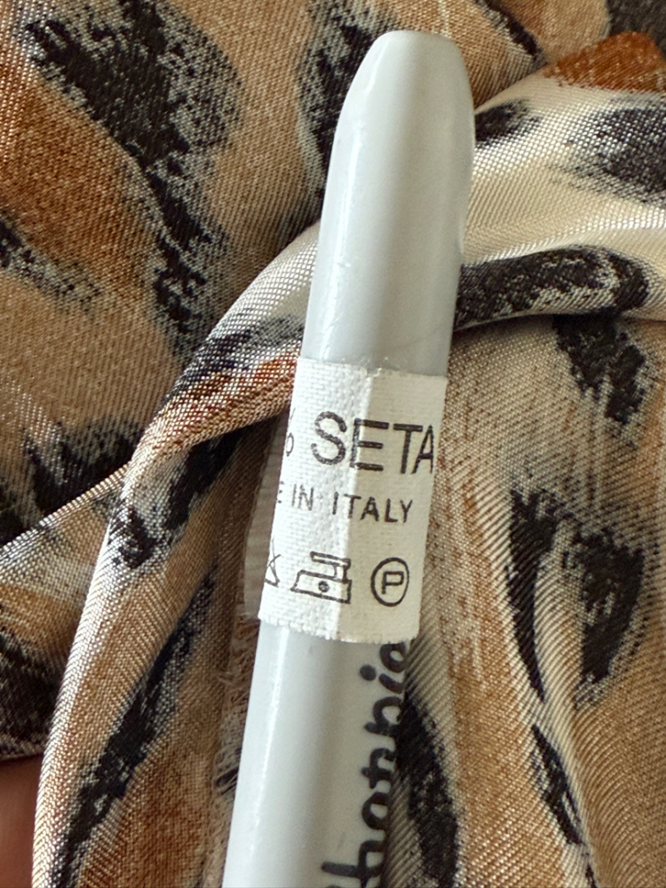 Eva Kayan Silk blouse