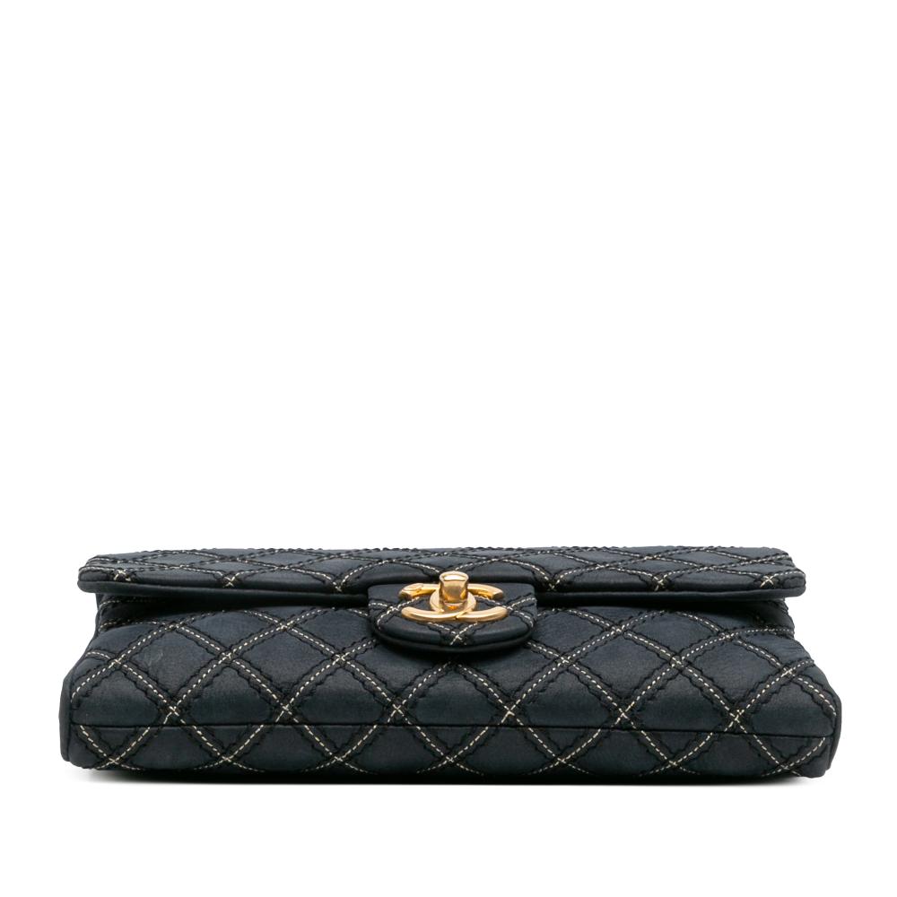 Chanel B Chanel Blue Navy Calf Leather Medium Quilted skin Triple Stitched Flap Italy