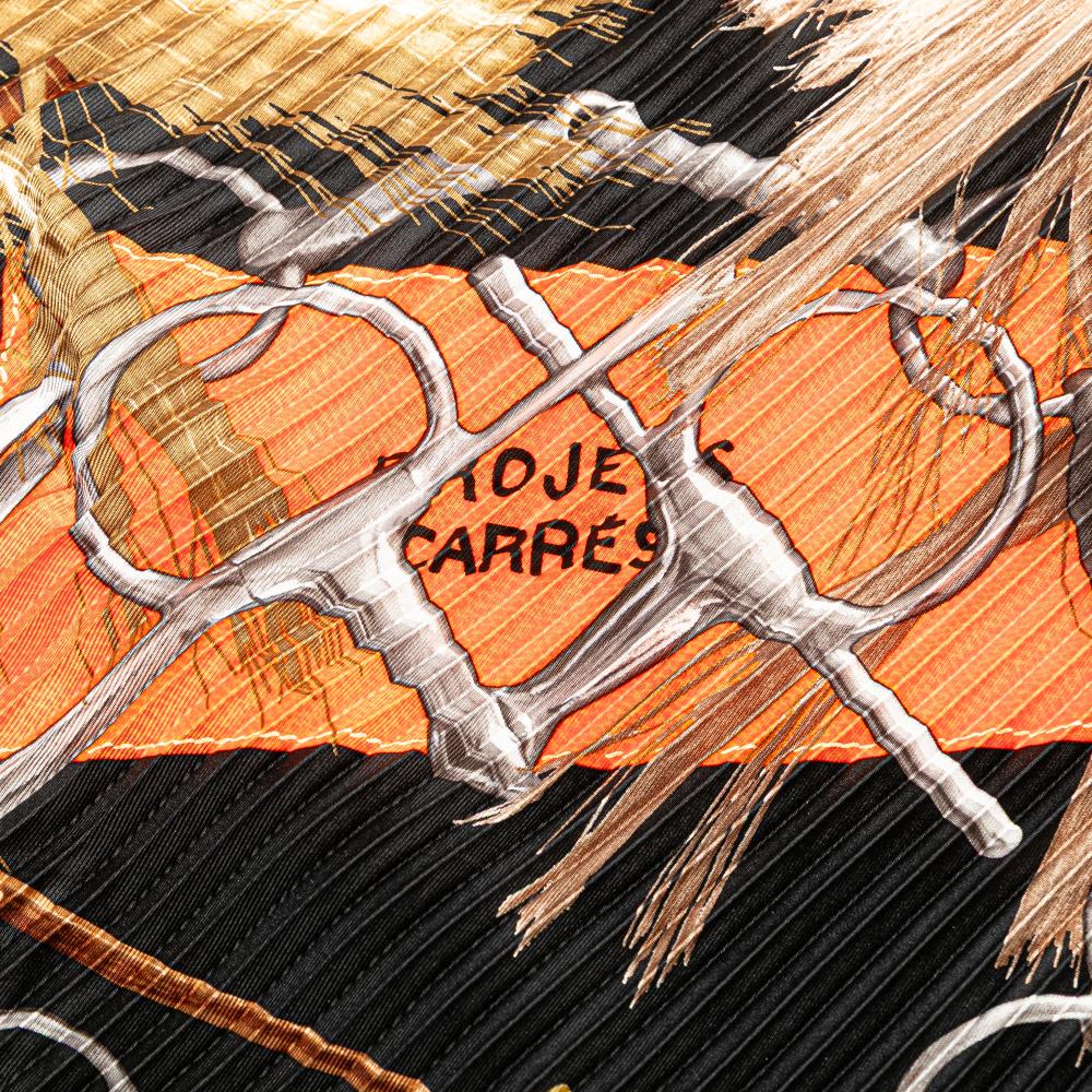 Hermès A Hermès Black Silk Fabric Projets Carres Plisse Scarf France