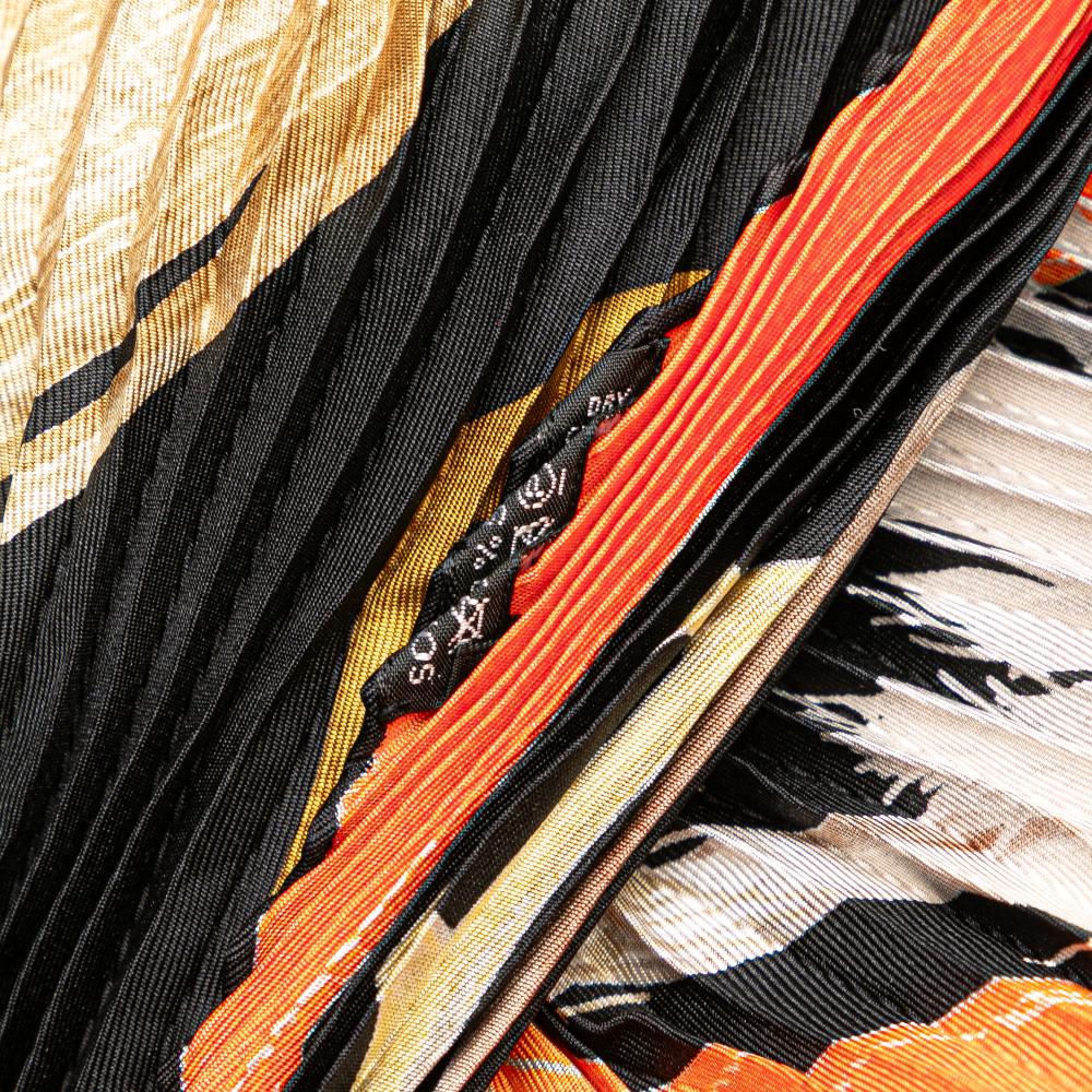 Hermès A Hermès Black Silk Fabric Projets Carres Plisse Scarf France