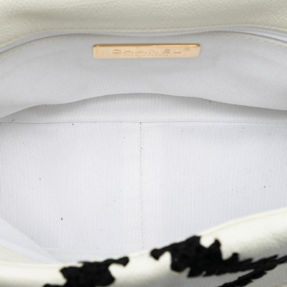 Chanel B Chanel White Ivory Calf Leather Medium Crochet skin 19 Flap France