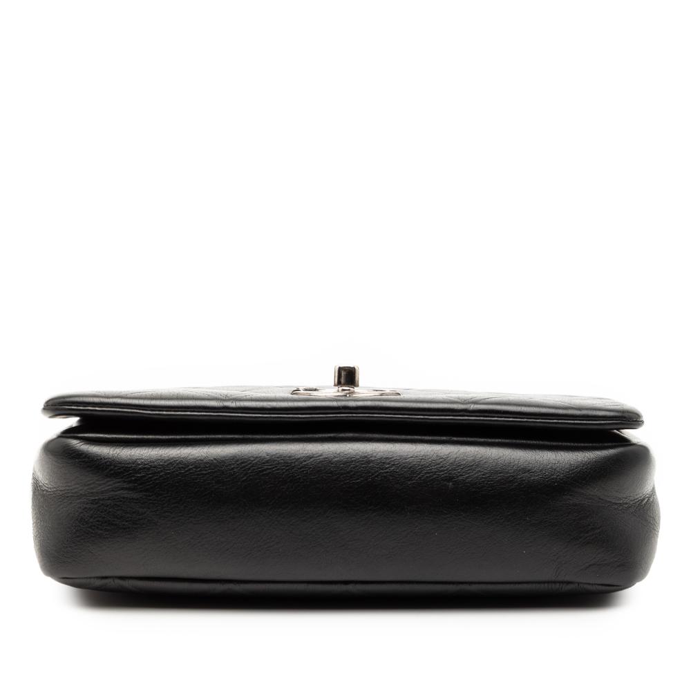 Chanel B Chanel Black Calf Leather Small Diamond Embossed skin New Chic Flap Italy