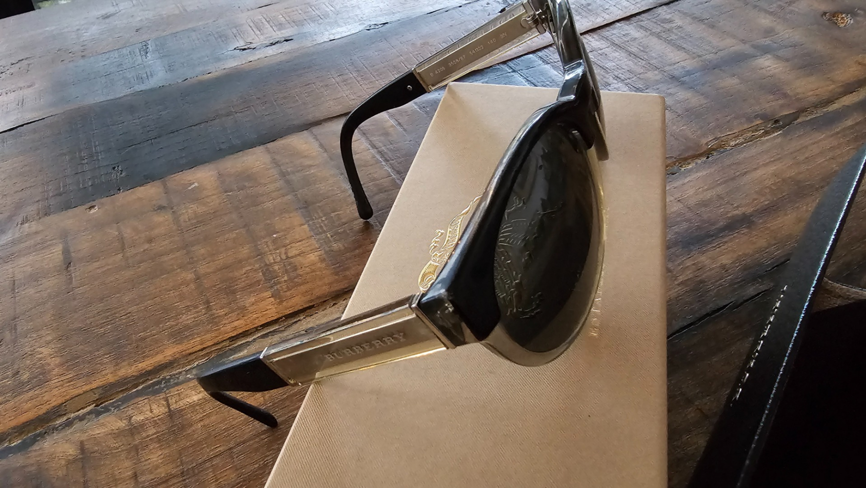 Burberry Sun UV protection