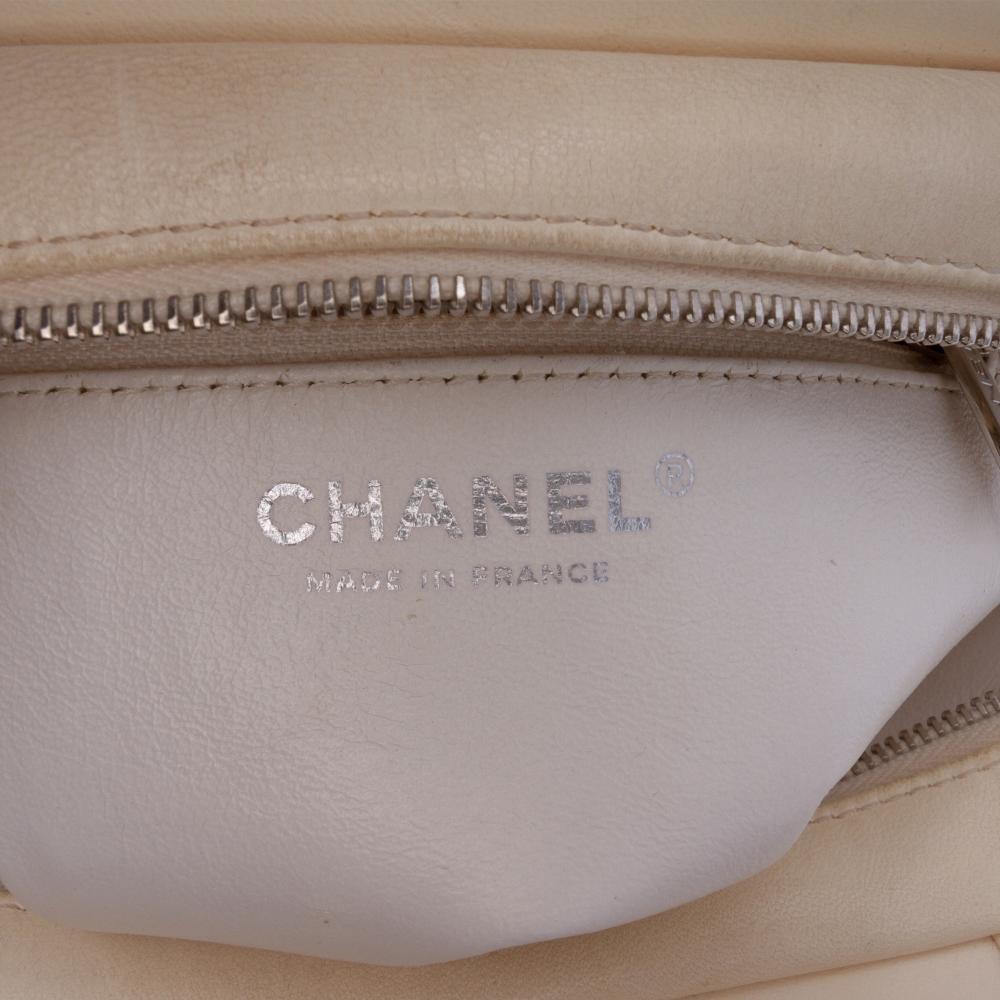 Chanel B Chanel White Ivory with Brown Light Beige Tweed Fabric and Resin Zipped Shopping Bag France