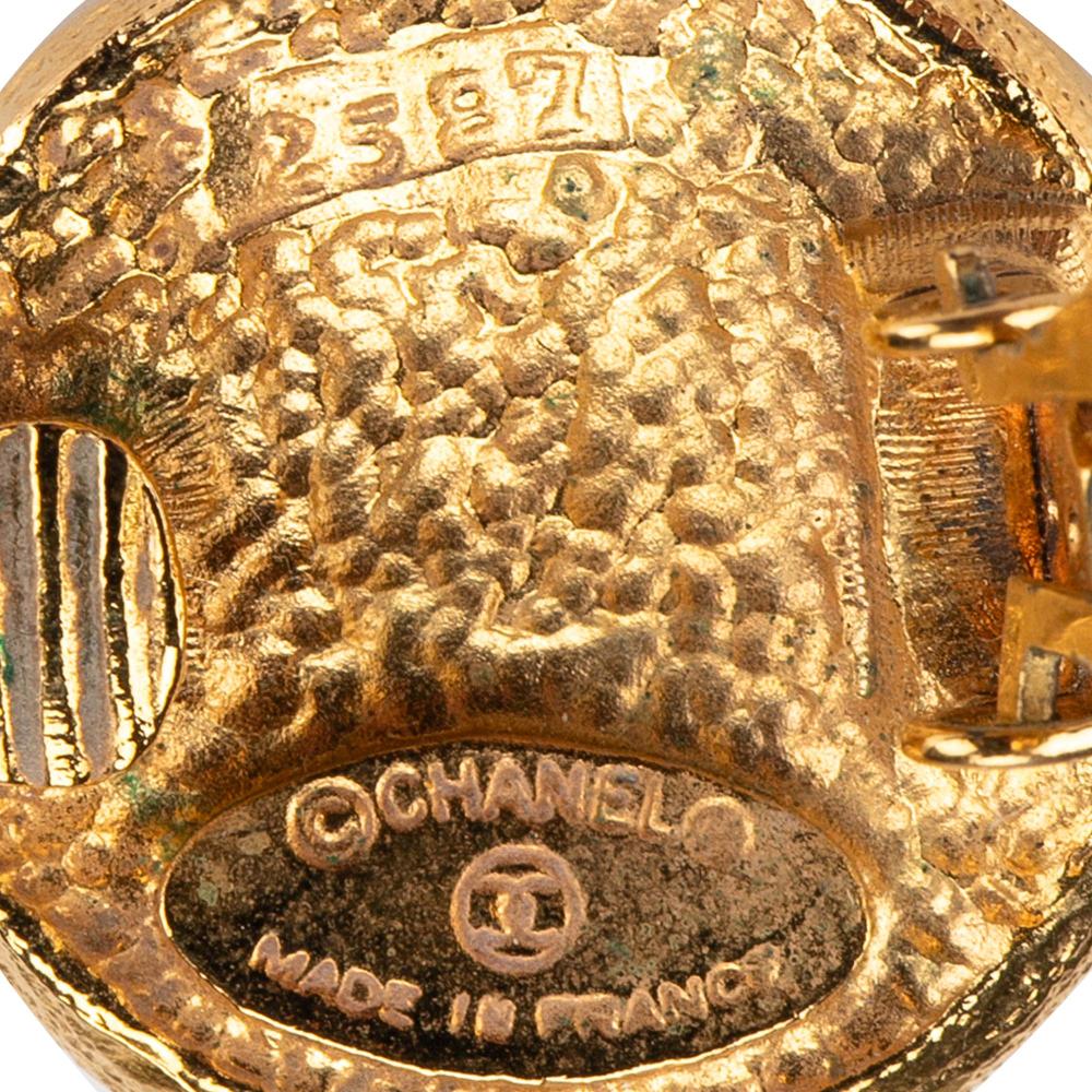 Chanel B Chanel Gold Gold Plated Metal CC Swirl Button Clip on Earrings France