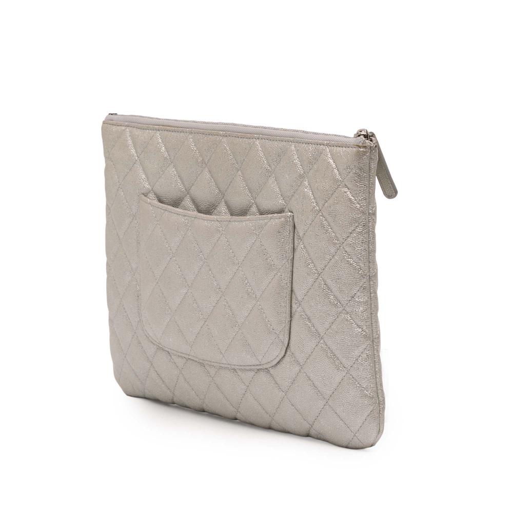 Chanel B Chanel Silver Caviar Leather Leather Medium Quilted Metallic Caviar O Case Clutch Italy