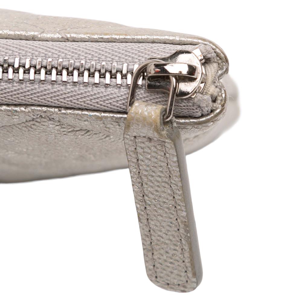 Chanel B Chanel Silver Caviar Leather Leather Medium Quilted Metallic Caviar O Case Clutch Italy