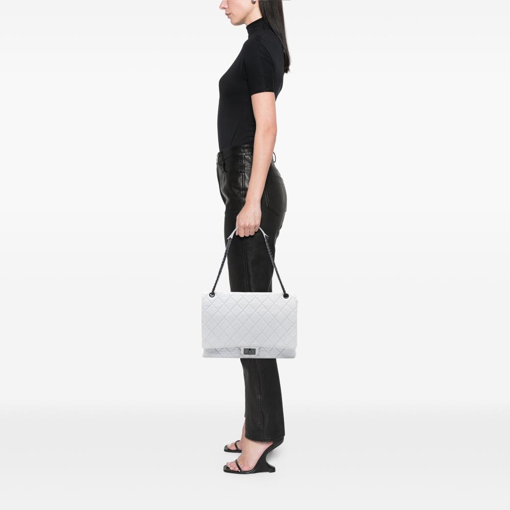 Chanel B Chanel White Calf Leather Maxi Quilted Aged skin Reissue 2.55 Single Flap France