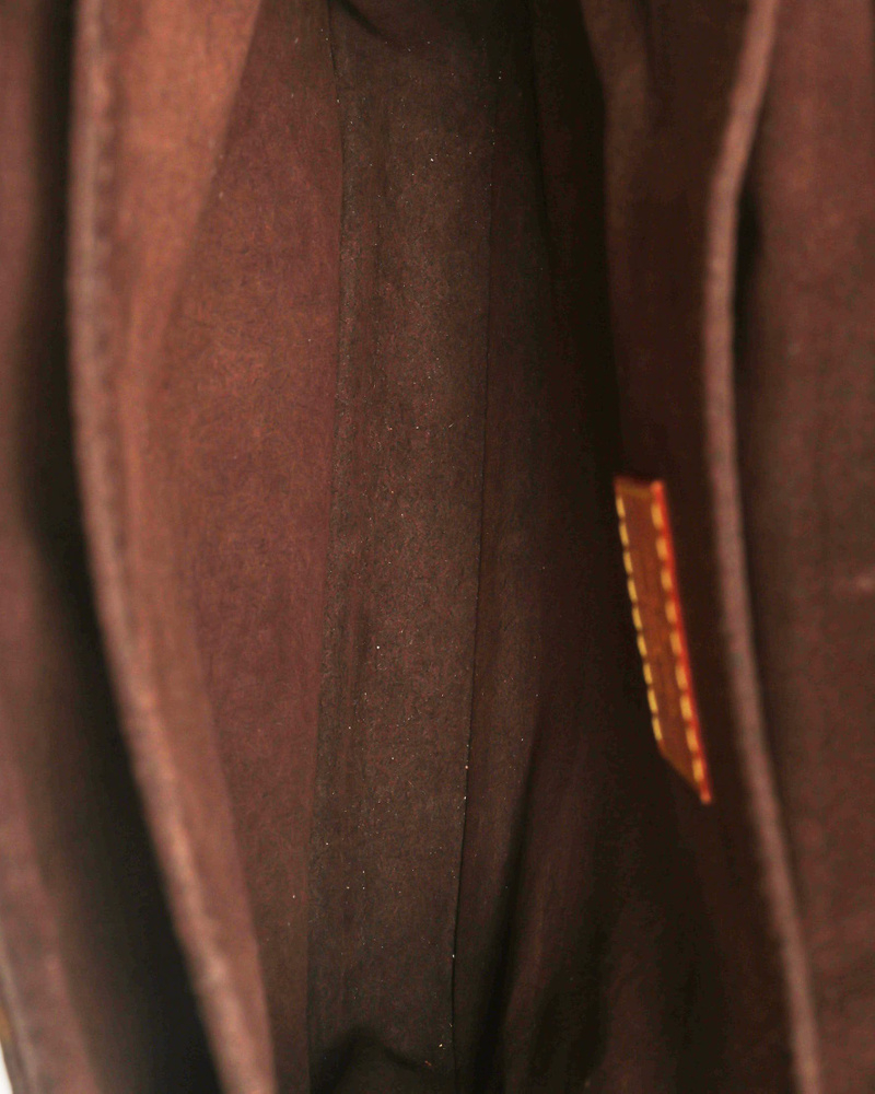 Louis Vuitton Monogram Pochette Metis Bag