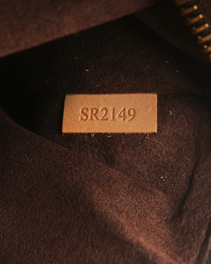 Louis Vuitton Monogram Pochette Metis Bag