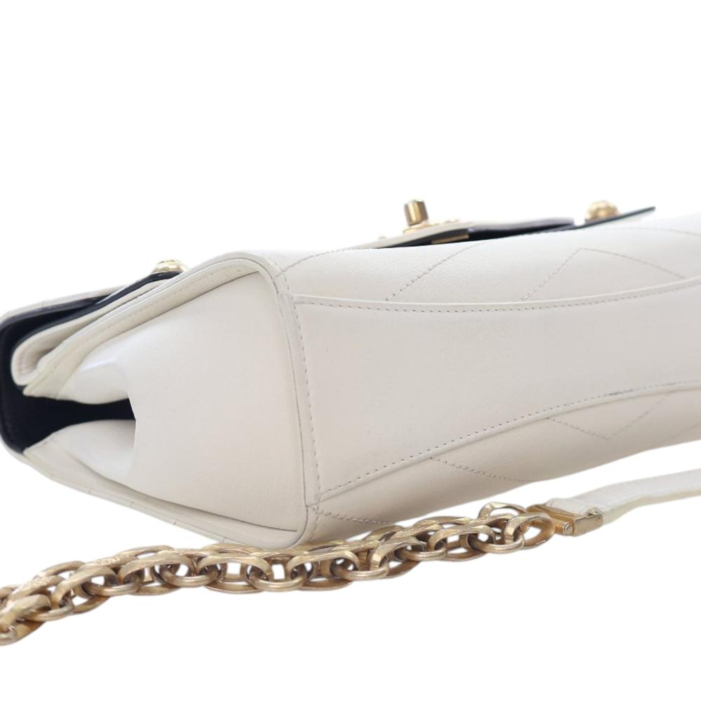 Chanel AB Chanel White Calf Leather Medium Chevron skin Casual Trip Flap Italy