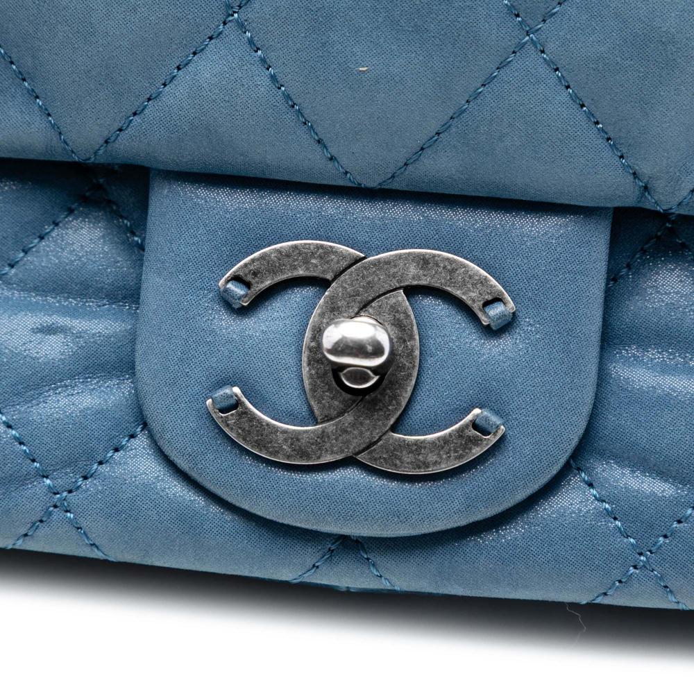 Chanel B Chanel Blue Calf Leather Medium Iridescent skin In The Mix Flap Italy