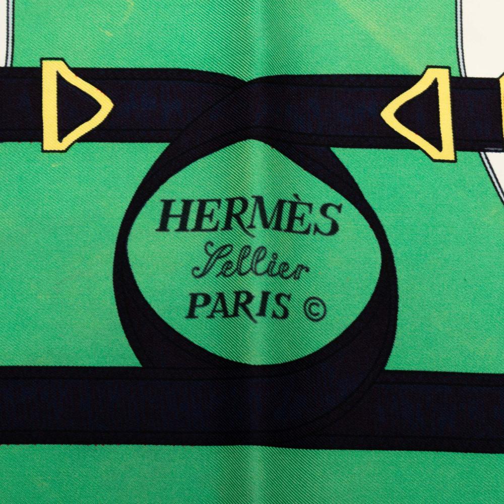 Hermès AB Hermès Green with Blue Navy Silk Fabric Eperon D Or Scarf 90 France