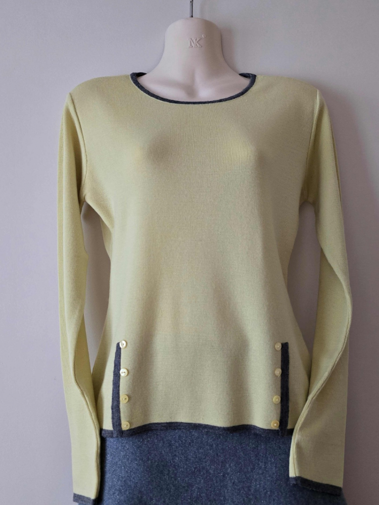 Alain Manoukian Joli petit pull neuf Manoukian en laine très douce